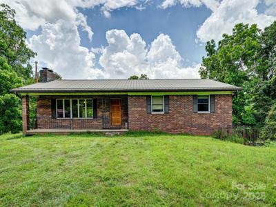 1585 Sandy Mush Road