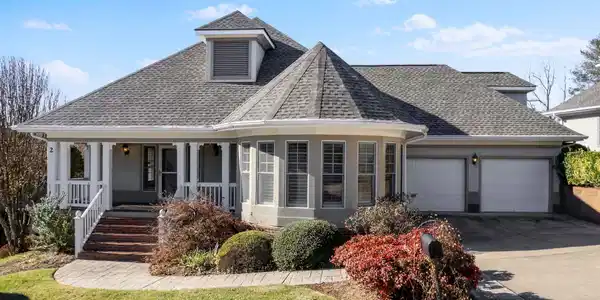2 Creekside Way