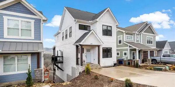 279 Mount Allen Heights