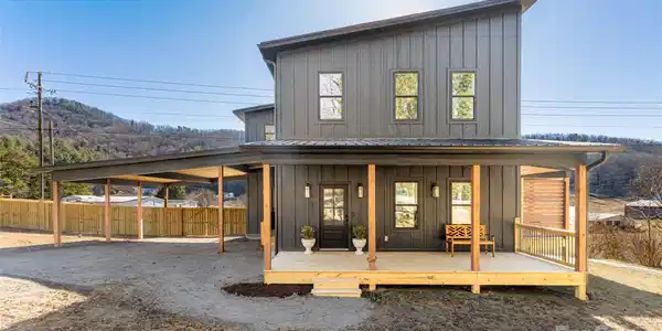 923 Old Fort Road