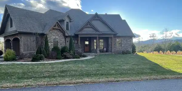 700 Bear Cliff Drive