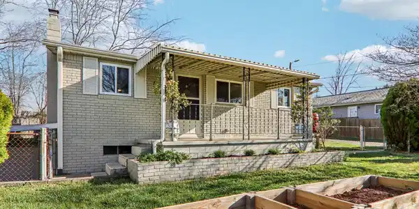 11 Huffman Road
