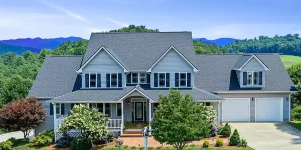 119 Horseshoe Trail