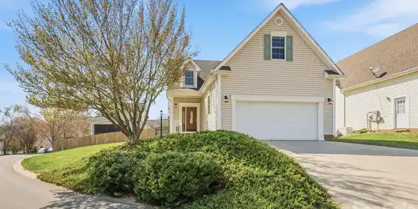8 Sweet Gum Drive