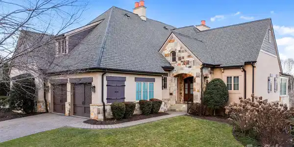 34 Foxbridge Way