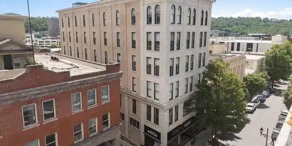 84 W Walnut Street