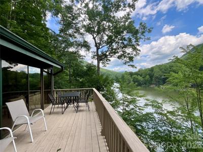 222 West Lake Drive N