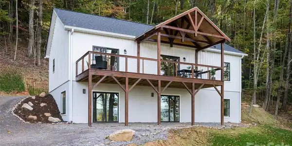 1487 Golf Course Road