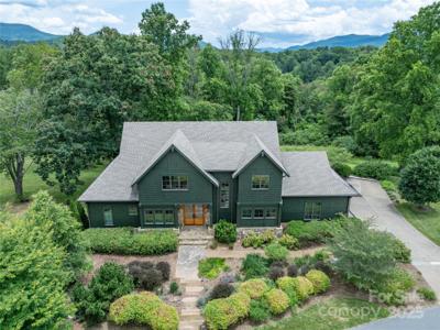 65 Wandering Oaks Way