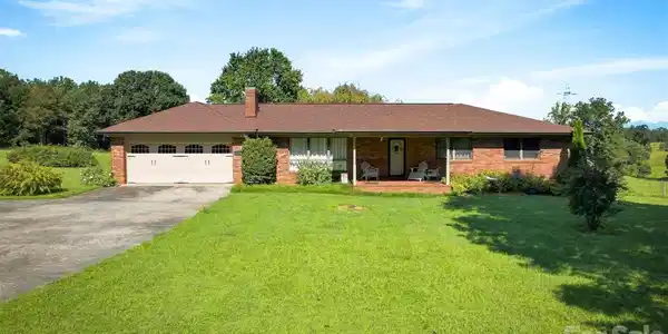 5158 Bob Farr Drive