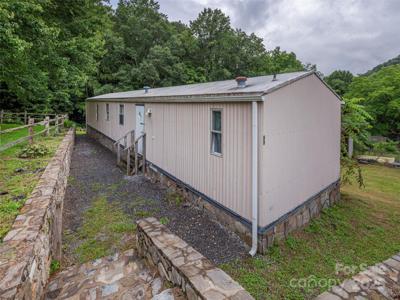 60 Pebble Way