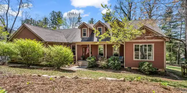 16 Lily Hill Road