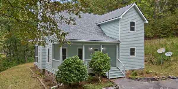 105 Mission Ridge Drive