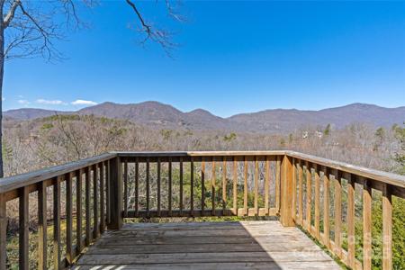 302 Country Club Heights Road