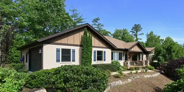 110 Village Pointe Lane