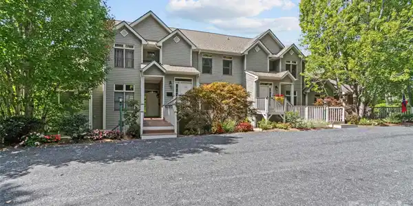 80 Stoney Falls Loop