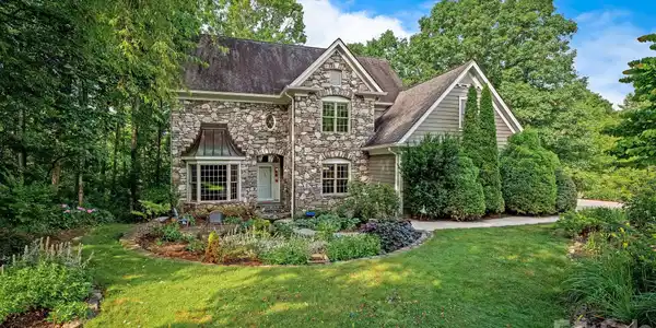 105 Welwyn Lane