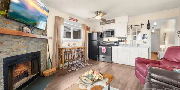 301 Pinnacle Inn Road