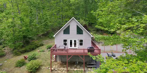 25 Licklog Ridge Road