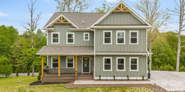 17 Baxter Woods Lane