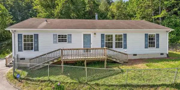 33 Goose Creek Road