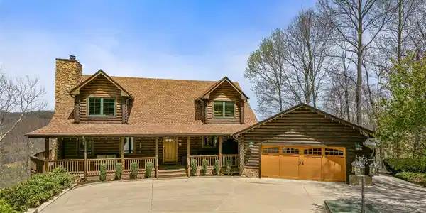 640 Blue Mist Way