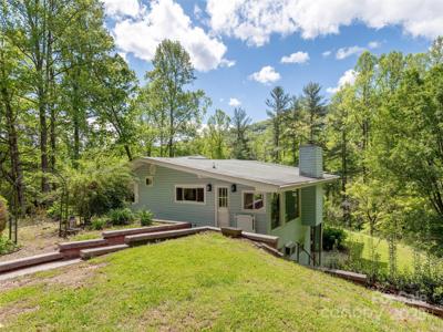 61 W Lake View Road