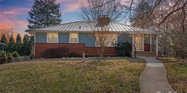 62 Clarendon Road