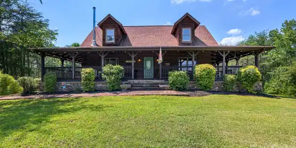 4551 Lake Adger Parkway