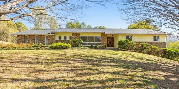 45 Crabapple Lane