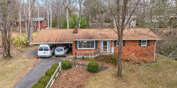 526 Azalea Avenue
