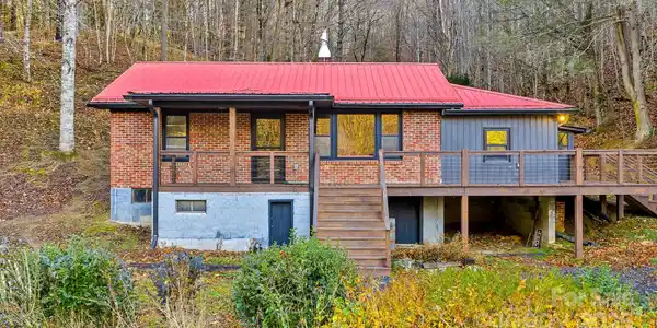 2162 S Big Horse Creek Road
