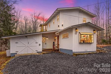 124 Glad Tidings Lane