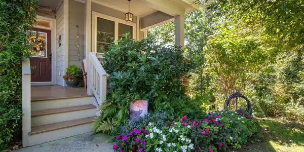 38 S Kaufman Stone Way