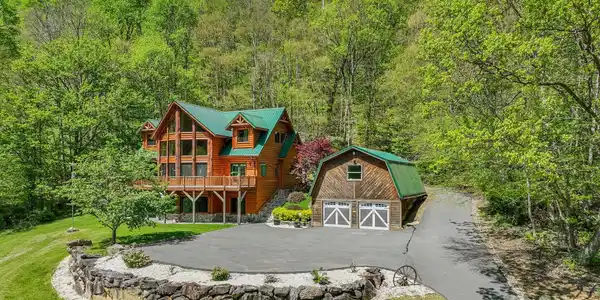 1104 Long Branch Road