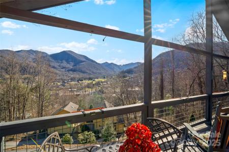 280 Silverleaf Circle