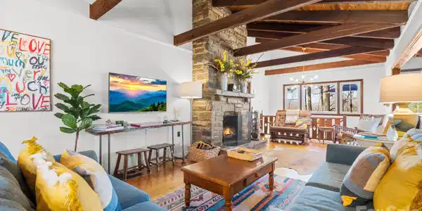 351 Indian Trail
