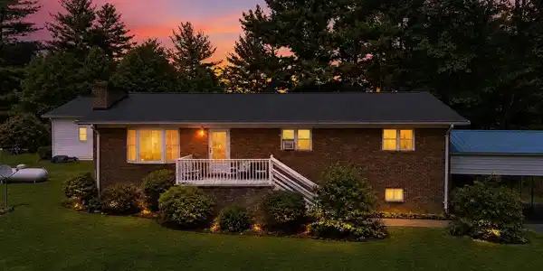 22 Webb Hill Road