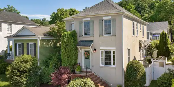 206 Leucothoe Lane