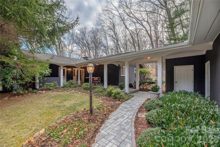 38 Laurelwood Lane