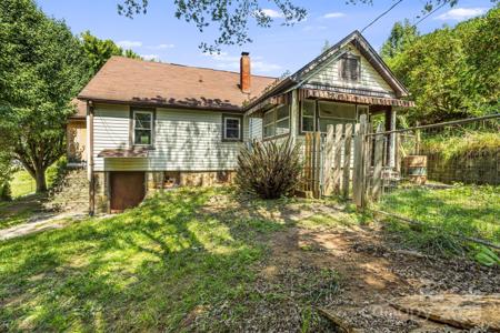 1277 Henson Cove Road