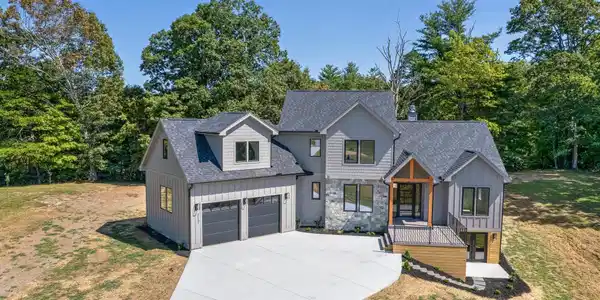 217 Thistle Ridge Court