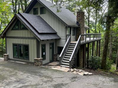 975 Hillside Drive