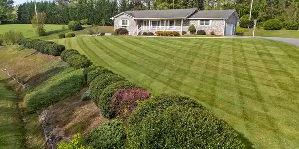 35 Clayton Drive