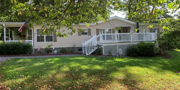 306 Fountain Way
