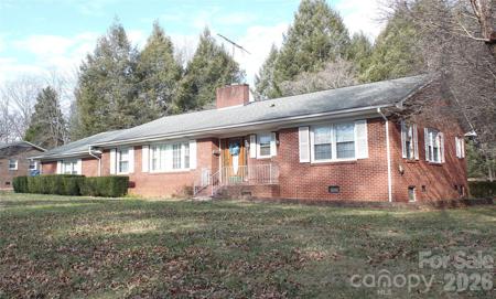 105 Woodlawn Drive