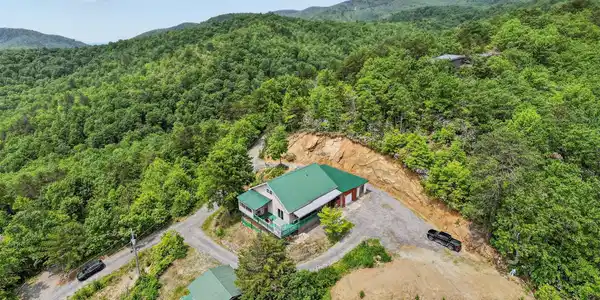 33 Faholoa Ridge Road