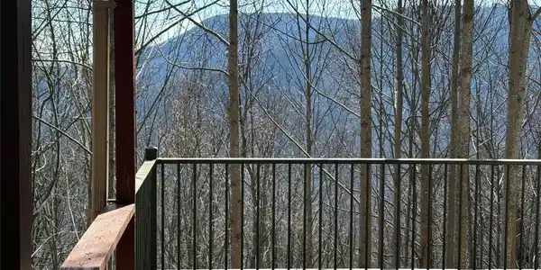 700 Summit Road