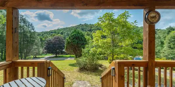 87 Chestnut Hill Road
