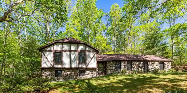 6 Woodmere Drive